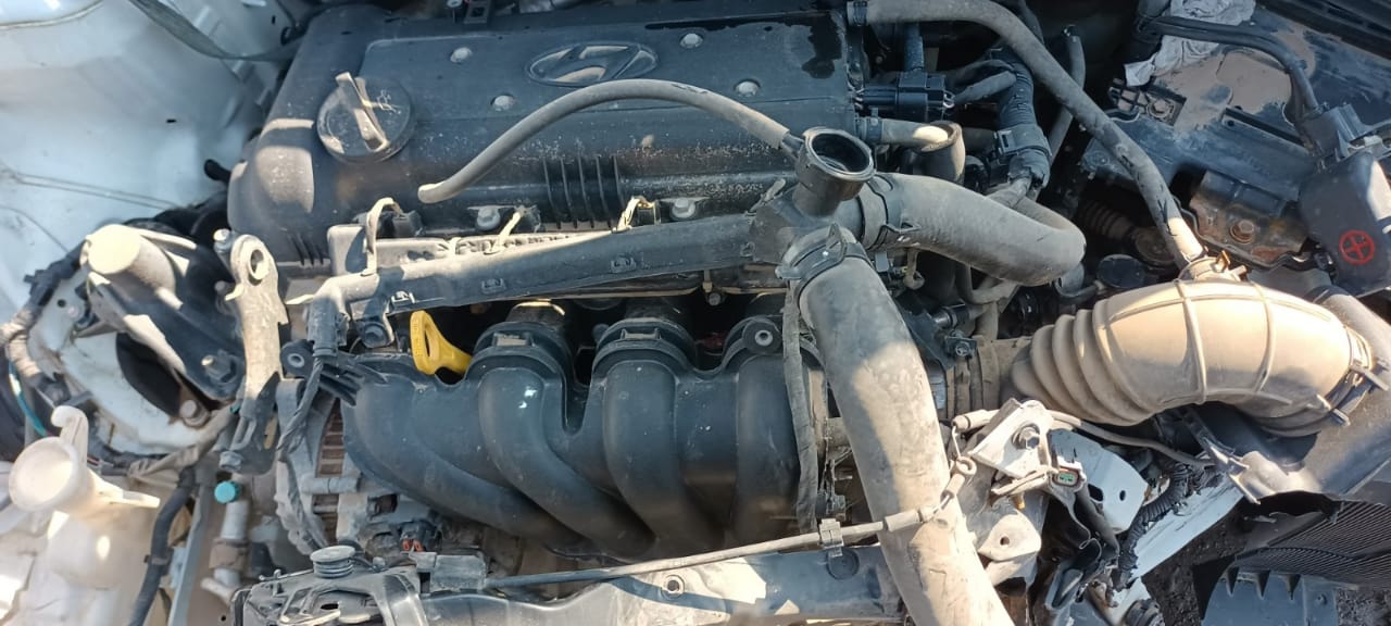  Hyundai ACCENT 2013    EN DESARME